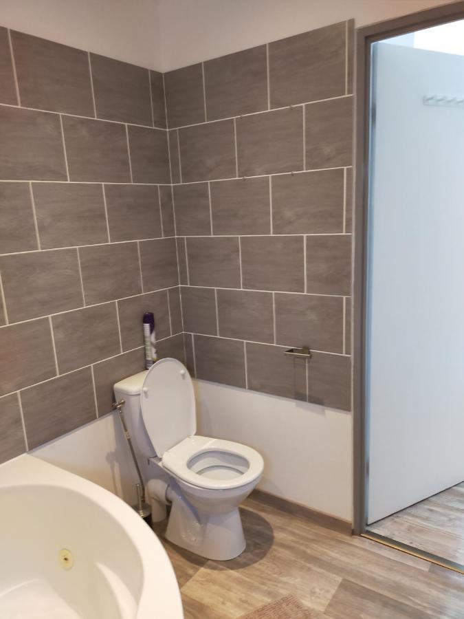 Logement Atypique Arles Exterior photo