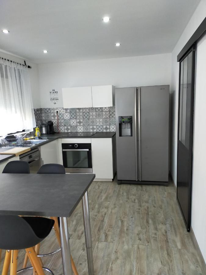 Logement Atypique Arles Exterior photo